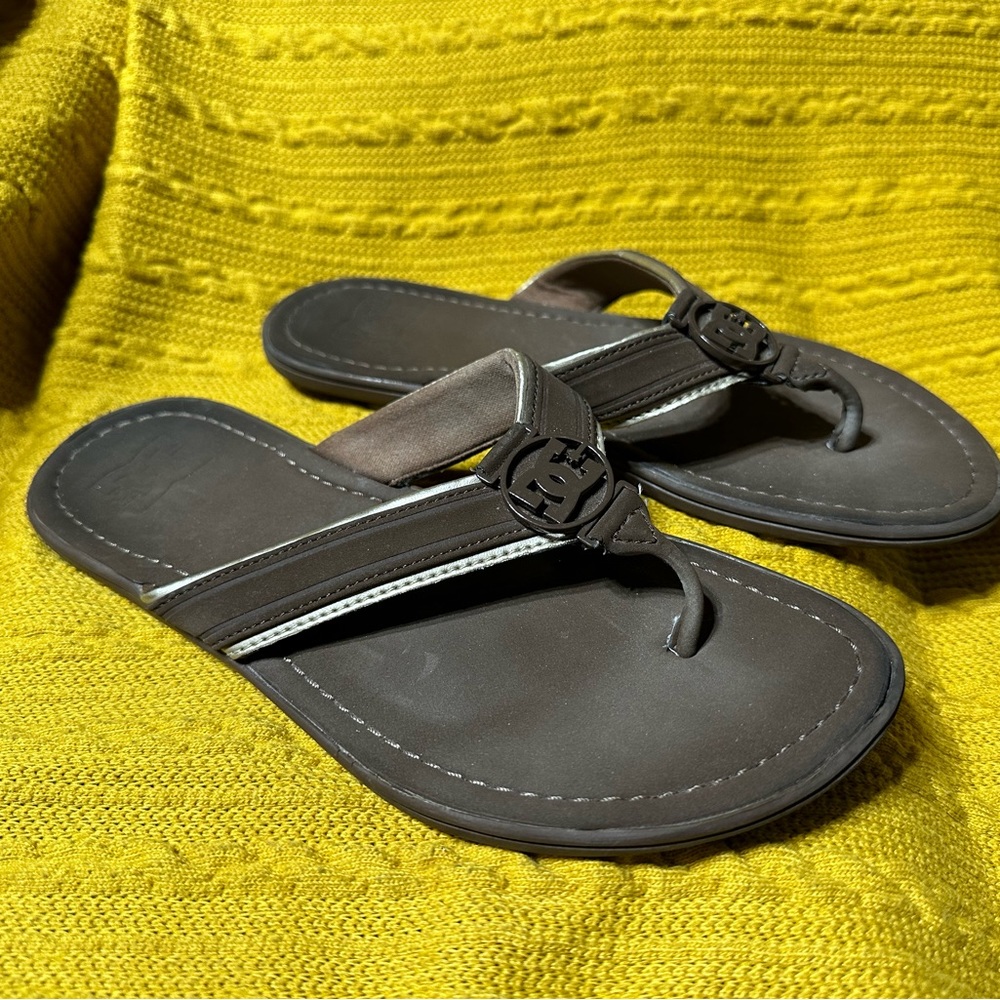 Women’s Chocolate Brown Suede DC Sandals 7
